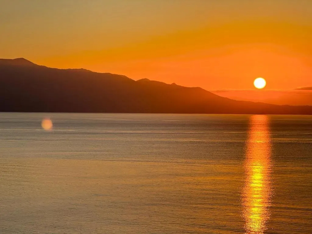 Joni Lägenhet Sarandë 0*,